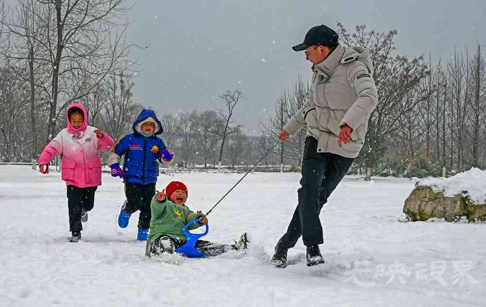 001《雪趣》2024年2月拍摄于湖北襄阳，李耀民13972223939.jpg