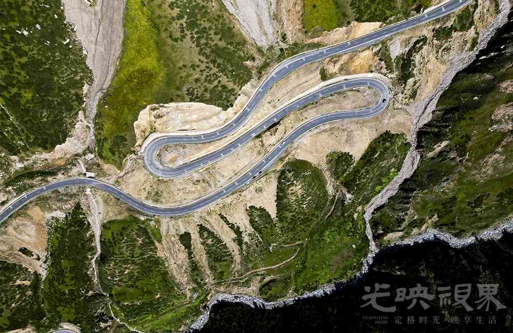 《独库公路风光》3   郑金龙..jpg