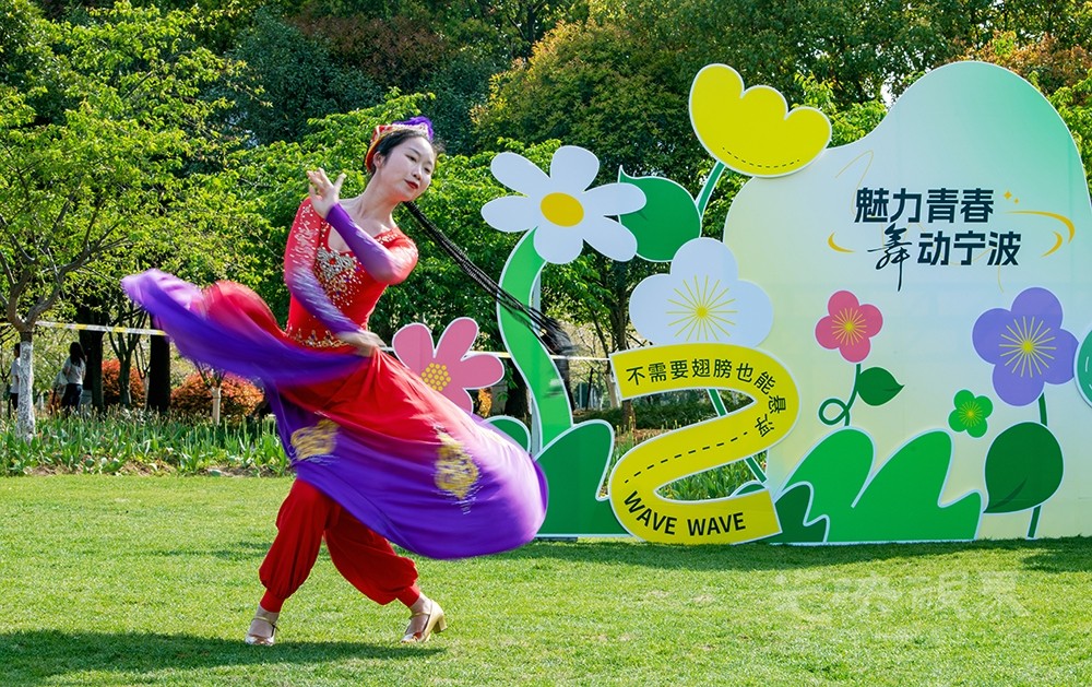 舞动青春.jpg
