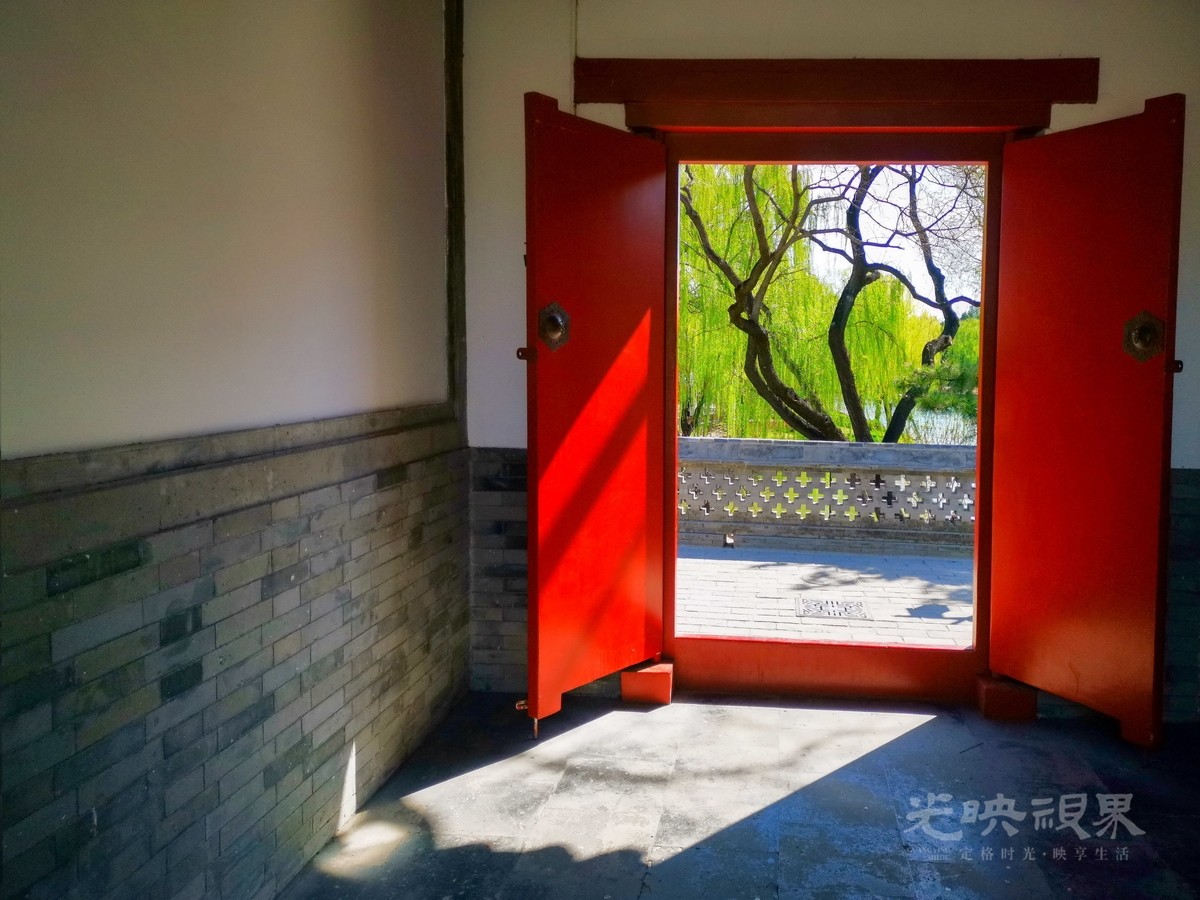 刘卫华 -春色关不住075-2QeytMTsGA.jpg