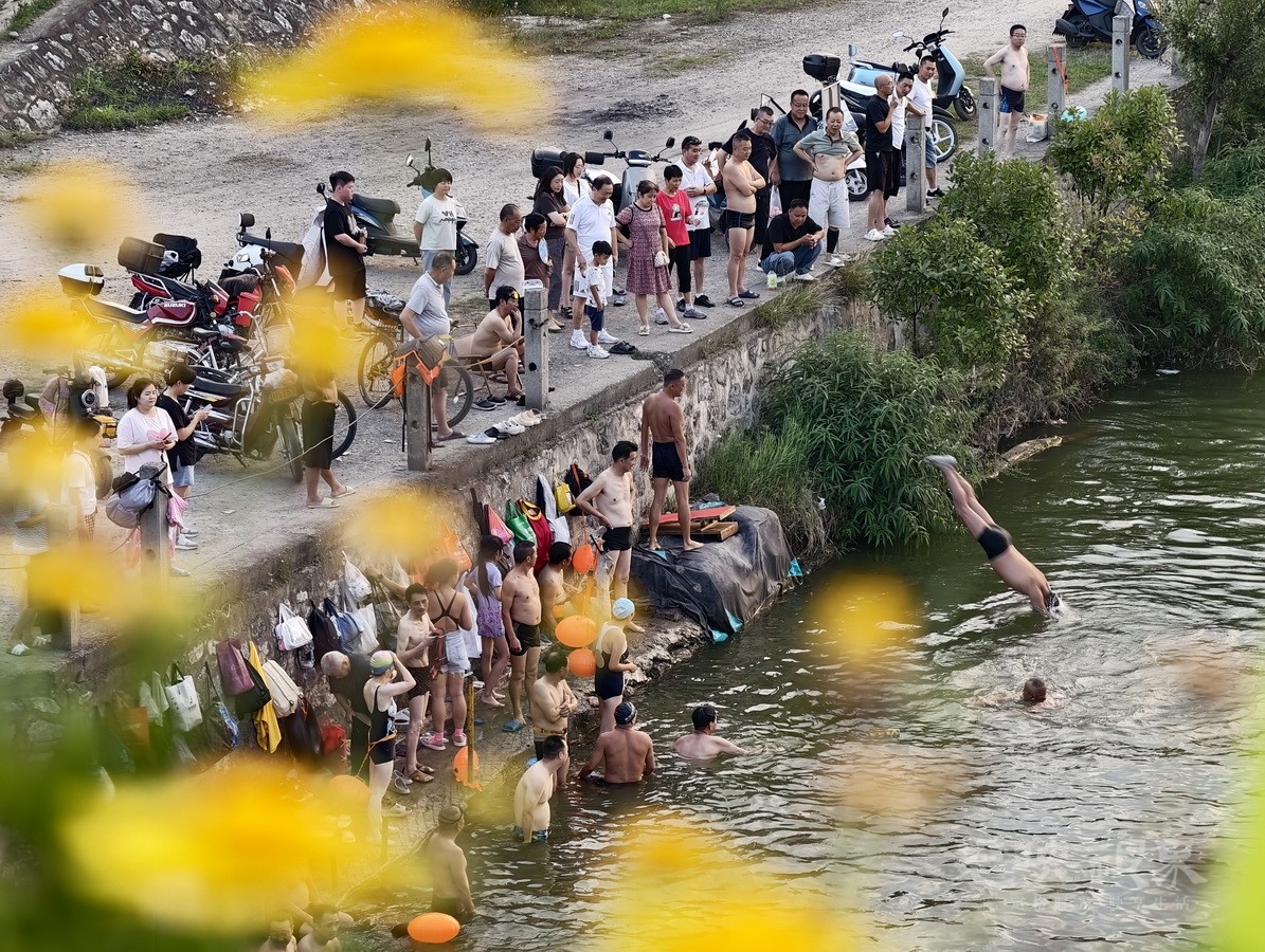 徐鹏-激情夏日89-2TeGHRpwtY.jpg