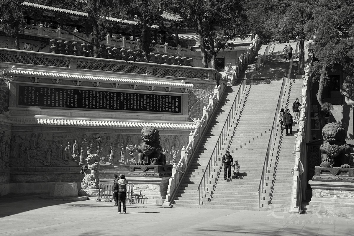 八大处000黑白版1200.jpg