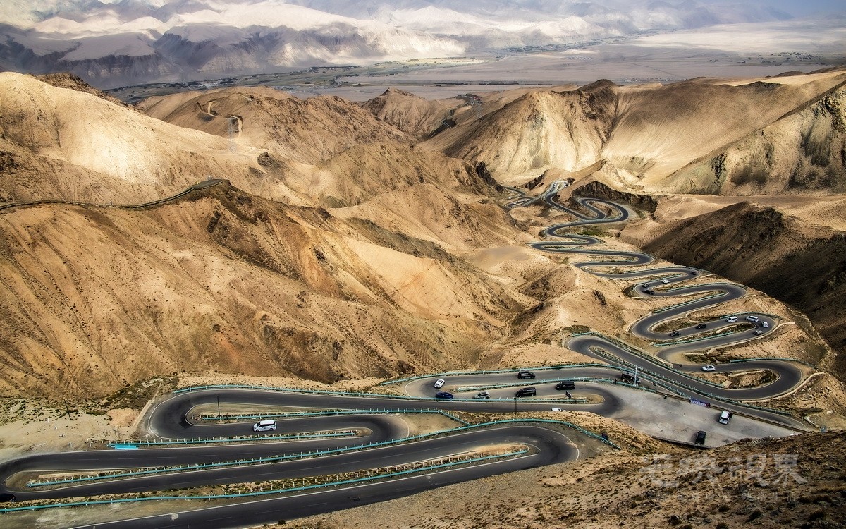 013张杰-盘龙卧高原，天路连山河95.5EZNJryQwf7.jpg