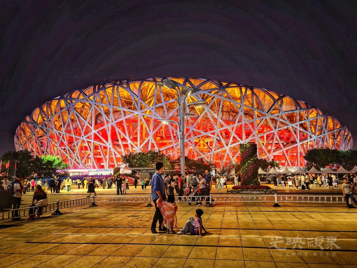 059熊墨村-鸟巢迎国庆62JnG5fFKy.jpeg