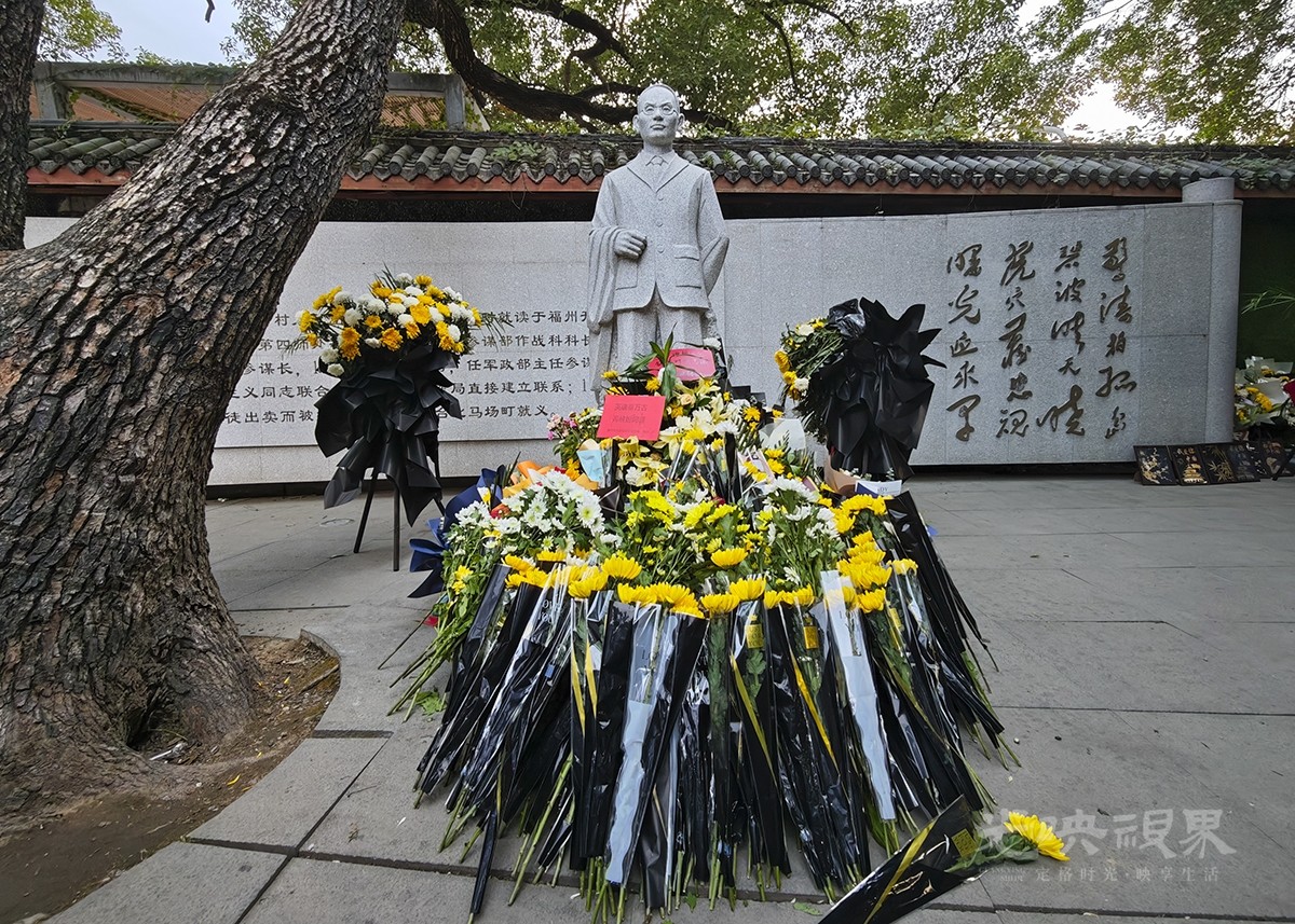 吴石雕像.jpg