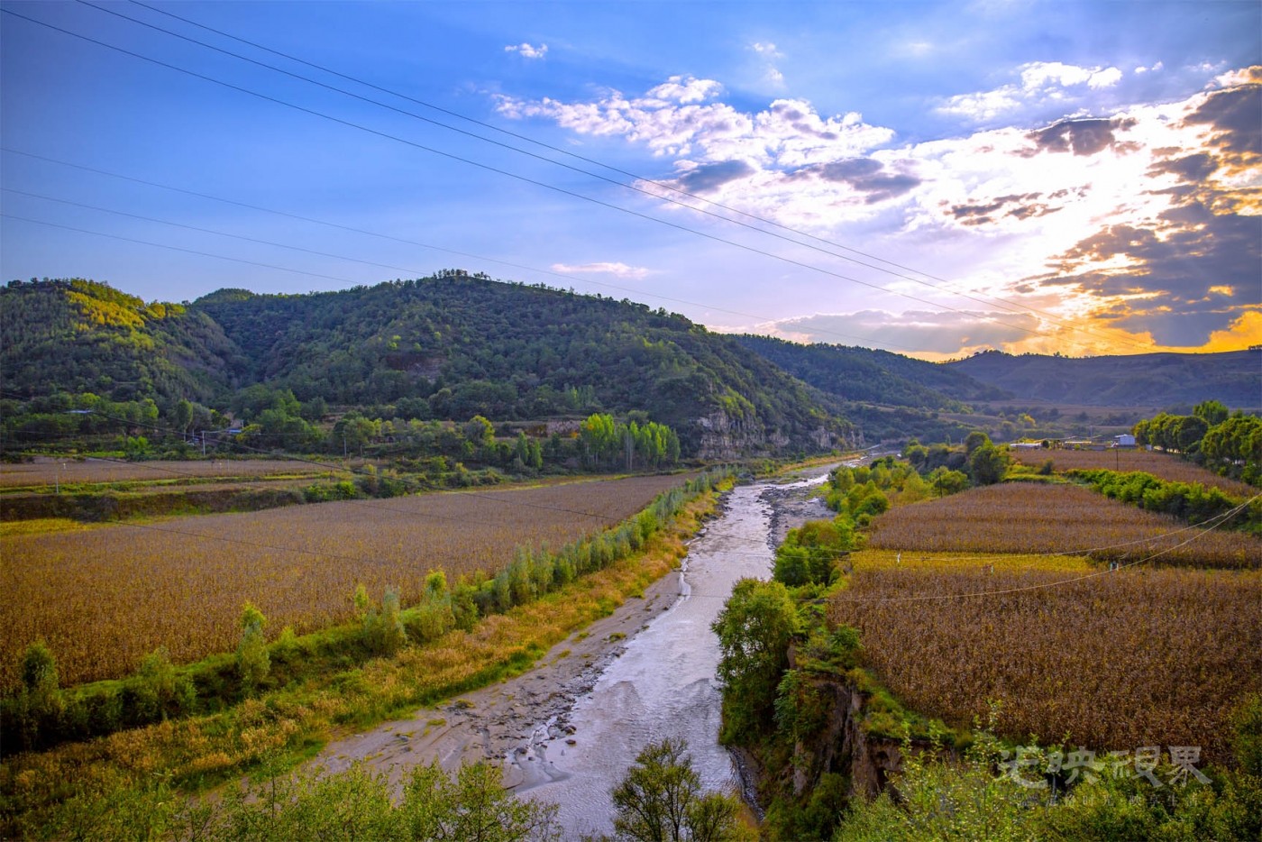 20190923陕西延川乾坤湾005.jpg