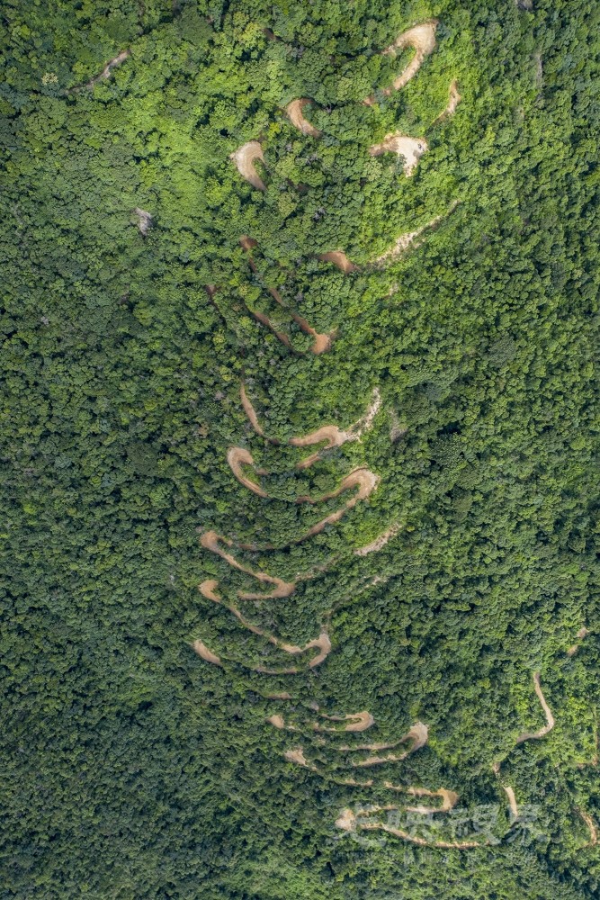五虎山22道拐_1.JPG
