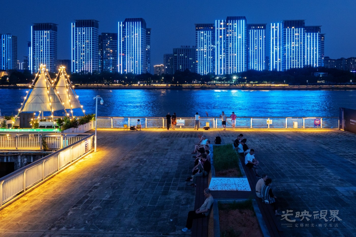 江滨夜色02反转1600.jpg