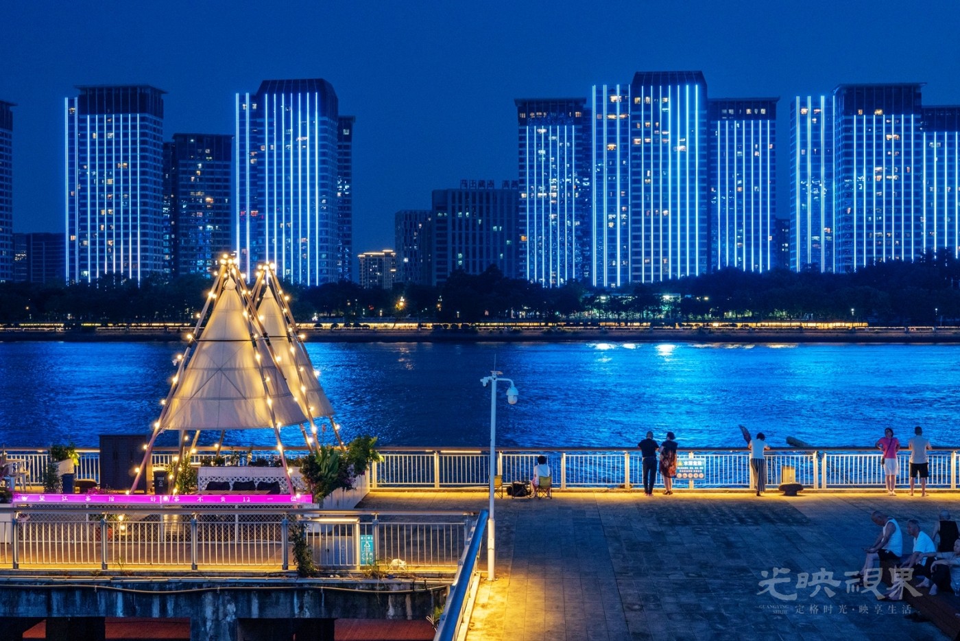 江滨夜色01反转1600.jpg