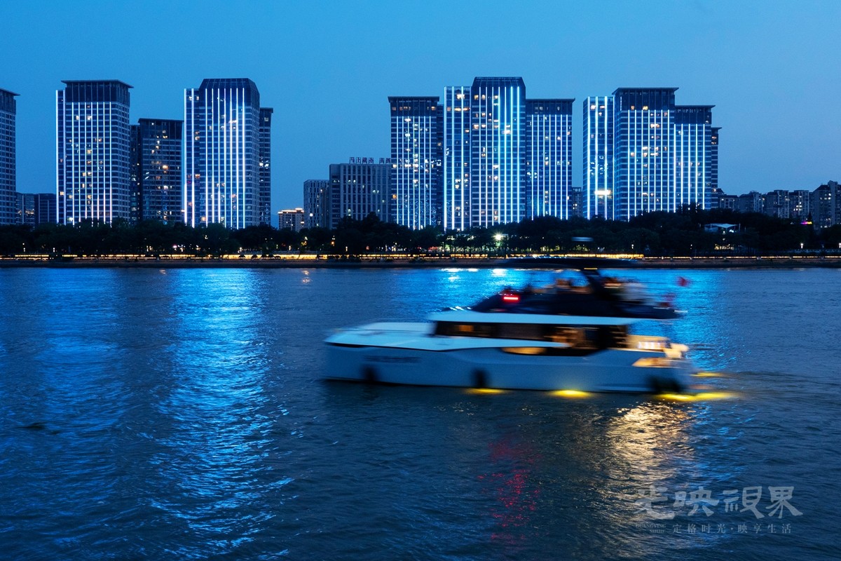 夜幕初降反转1200.jpg
