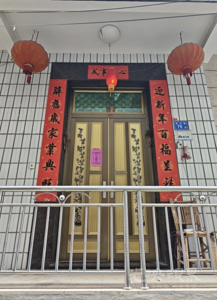 贴门书挂灯笼021024.jpg