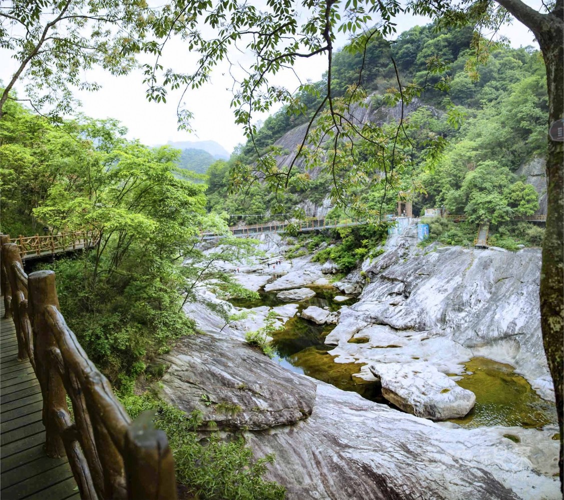 20190504安徽金寨燕子河大峡谷022.jpg
