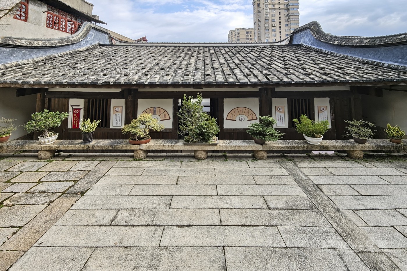 张经祠堂061600.jpg